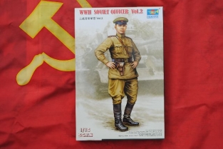 TR.00704  WWII SOVIET OFFICER Volume 2